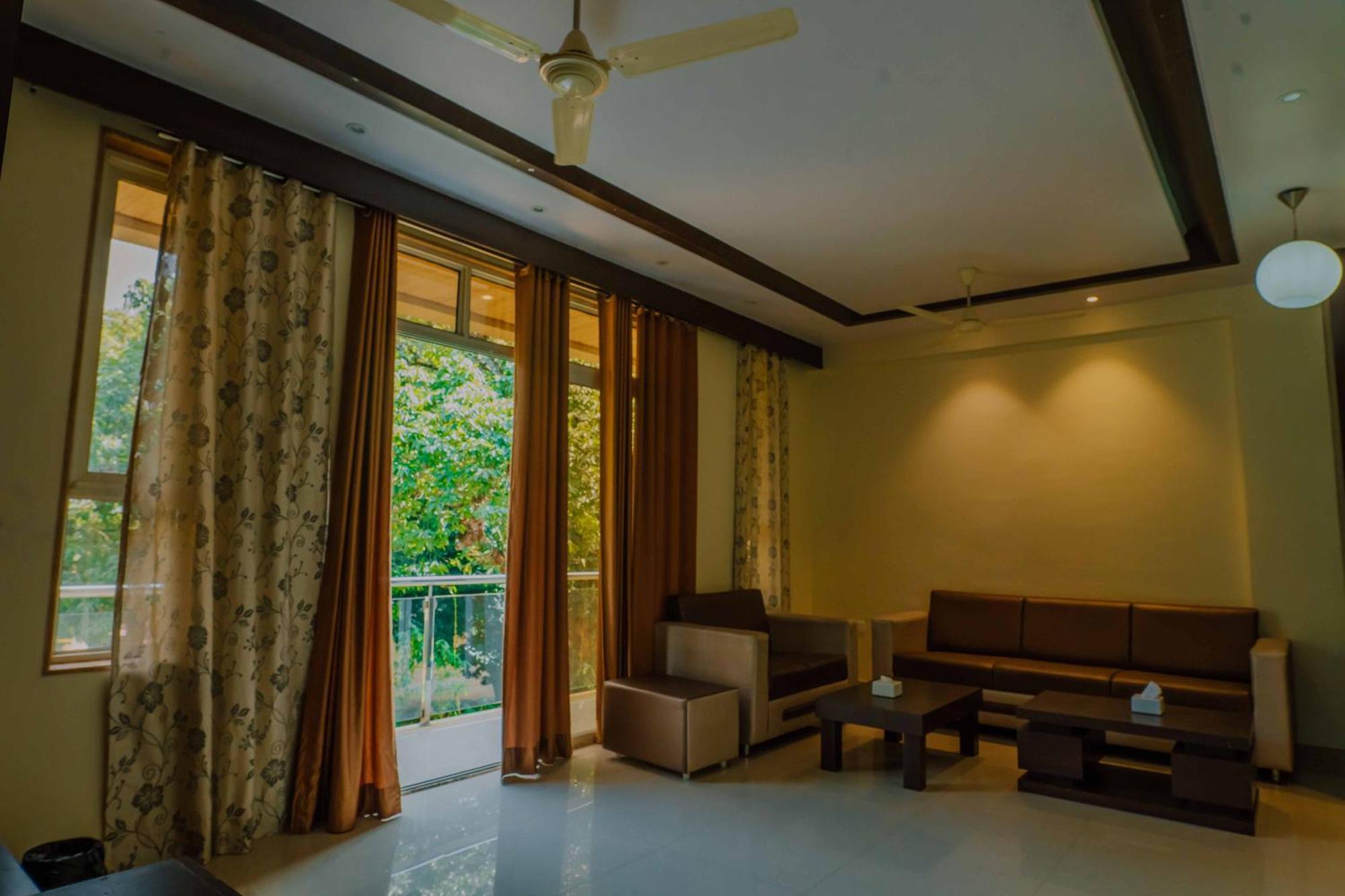 Hotel Oakwood Mahābaleshwar Quarto foto